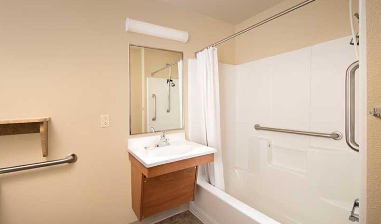 Woodspring Hotel 2*