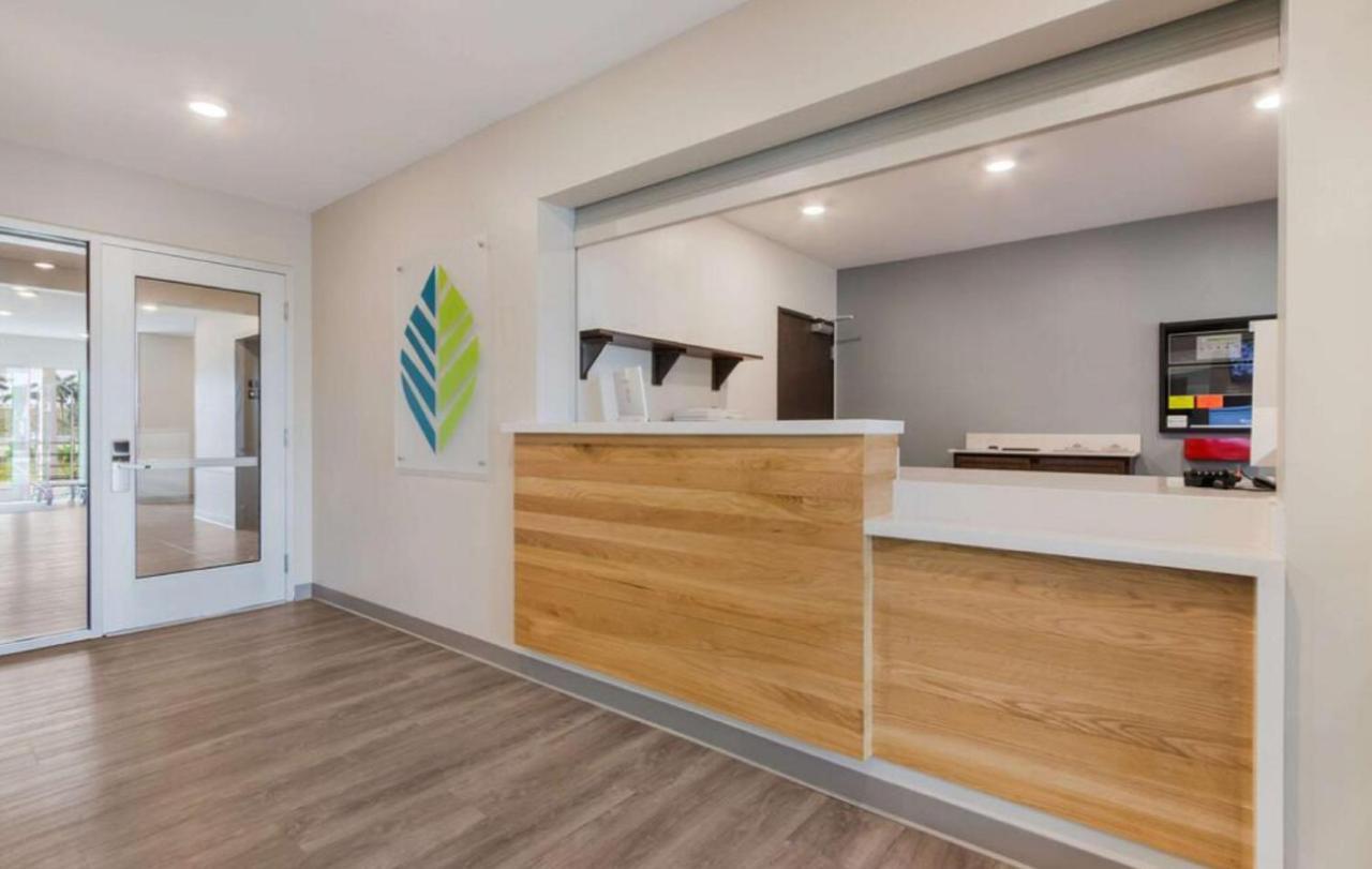 Woodspring 2* Allentown